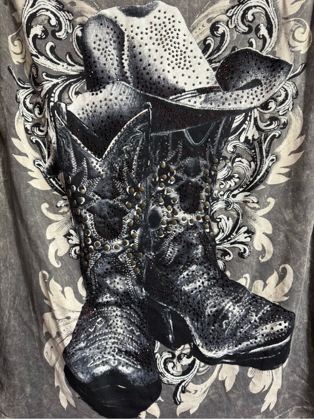 Vocal Gray Distressed Fringe Western Boot & Hat Graphic Tee - Picture 2 of 2